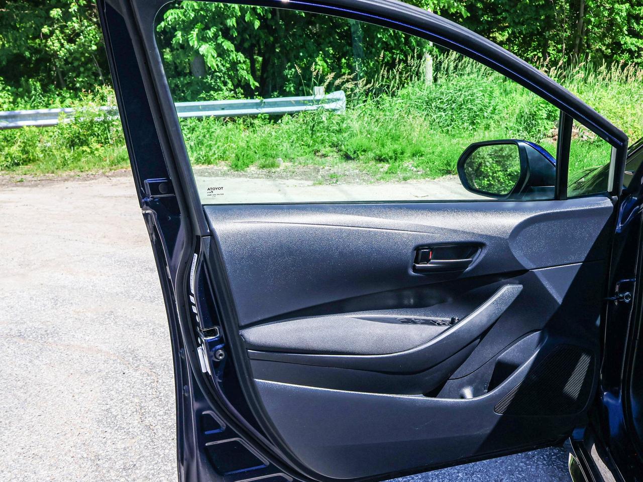 2025 Toyota Corolla LE Photo
