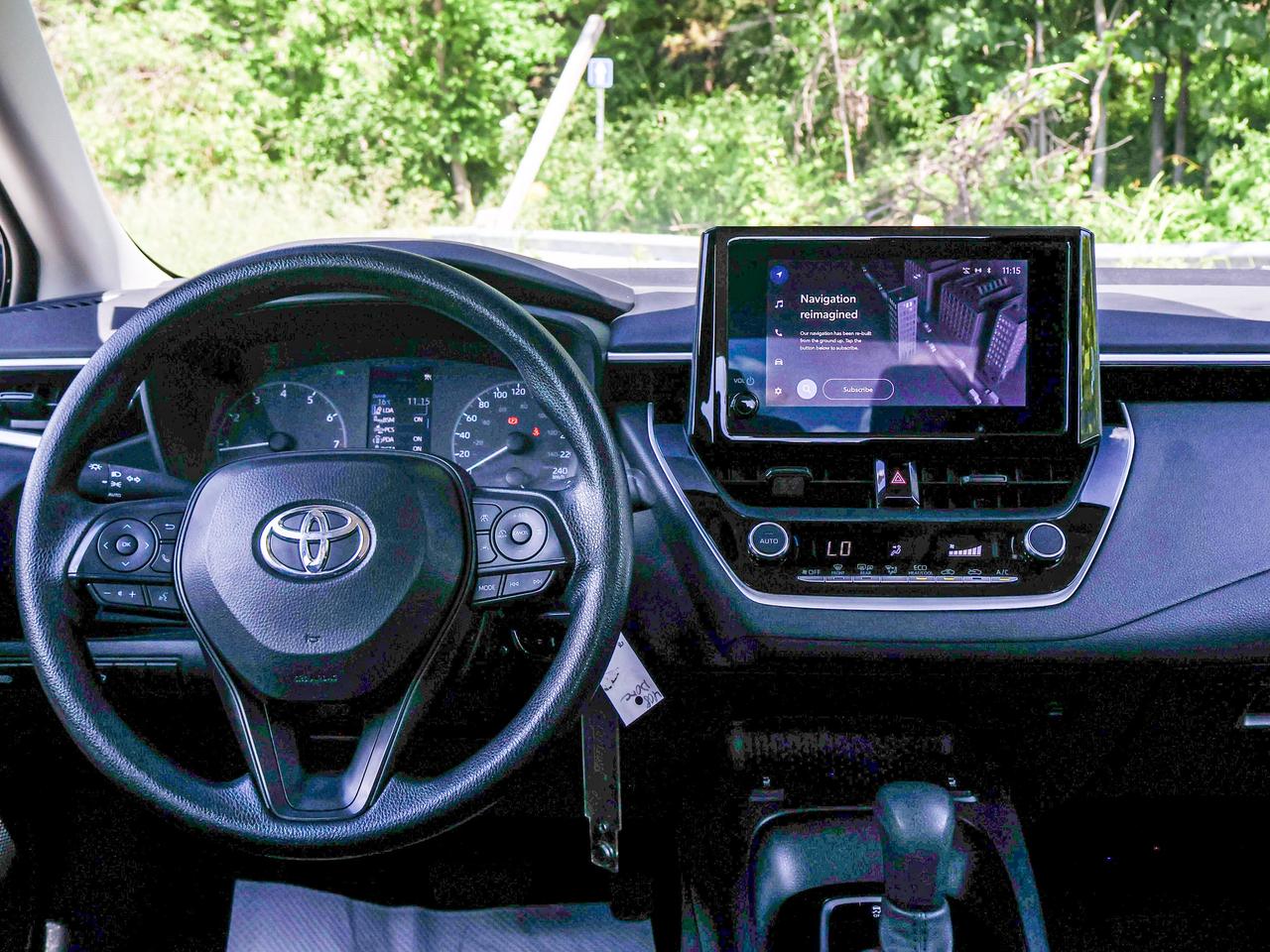 2025 Toyota Corolla LE Photo