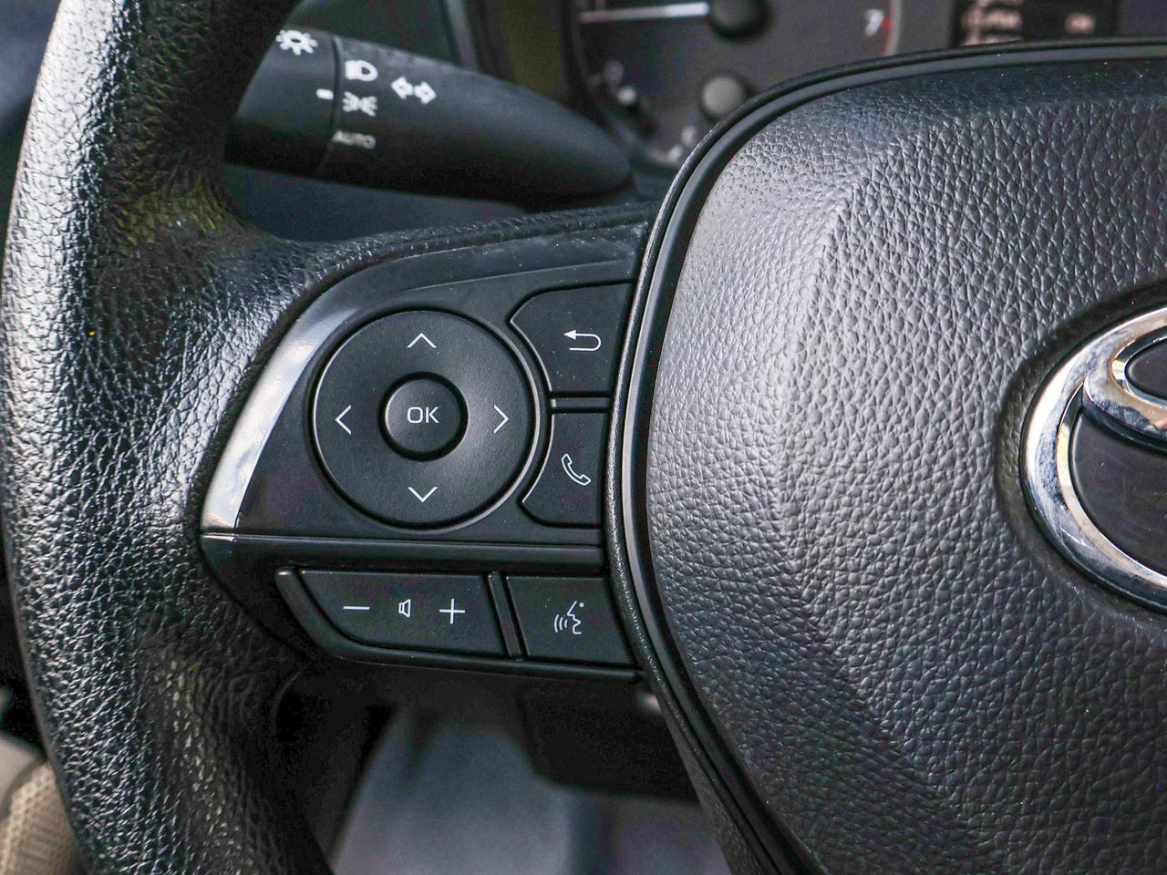 2025 Toyota Corolla LE Photo