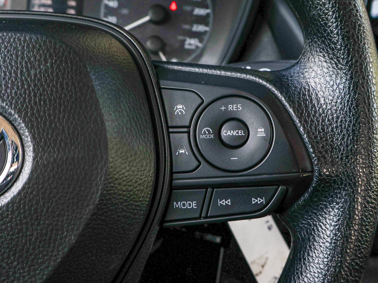 2025 Toyota Corolla LE Photo