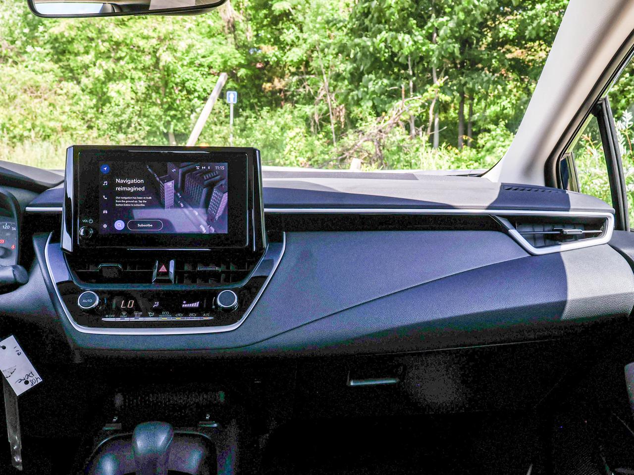 2025 Toyota Corolla LE Photo