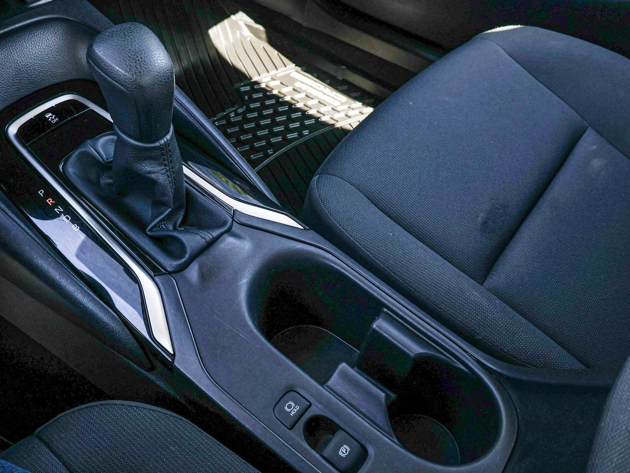 2025 Toyota Corolla LE Photo