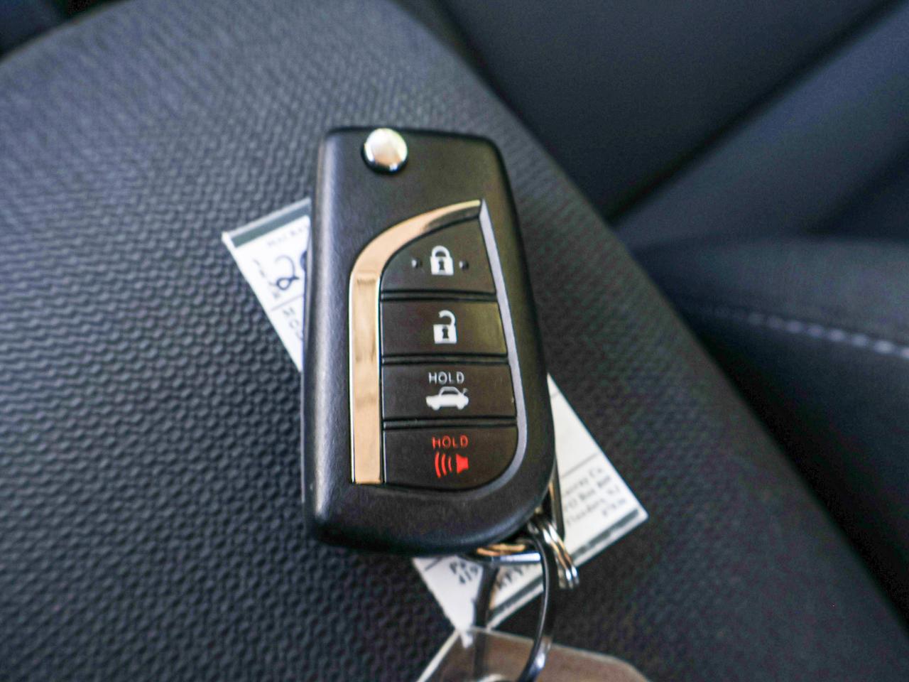 2025 Toyota Corolla LE Photo