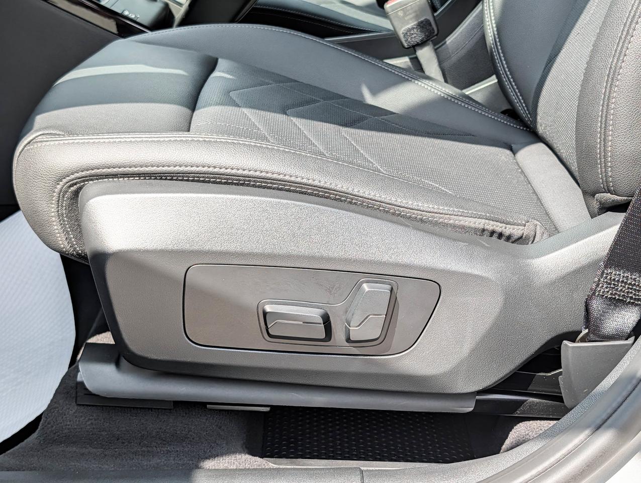 2023 BMW X1 xDrive28i Photo