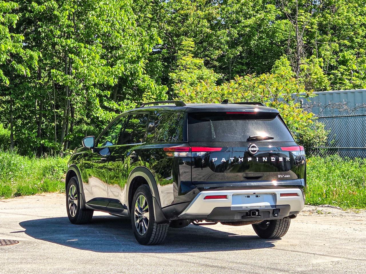 2024 Nissan Pathfinder SV Photo