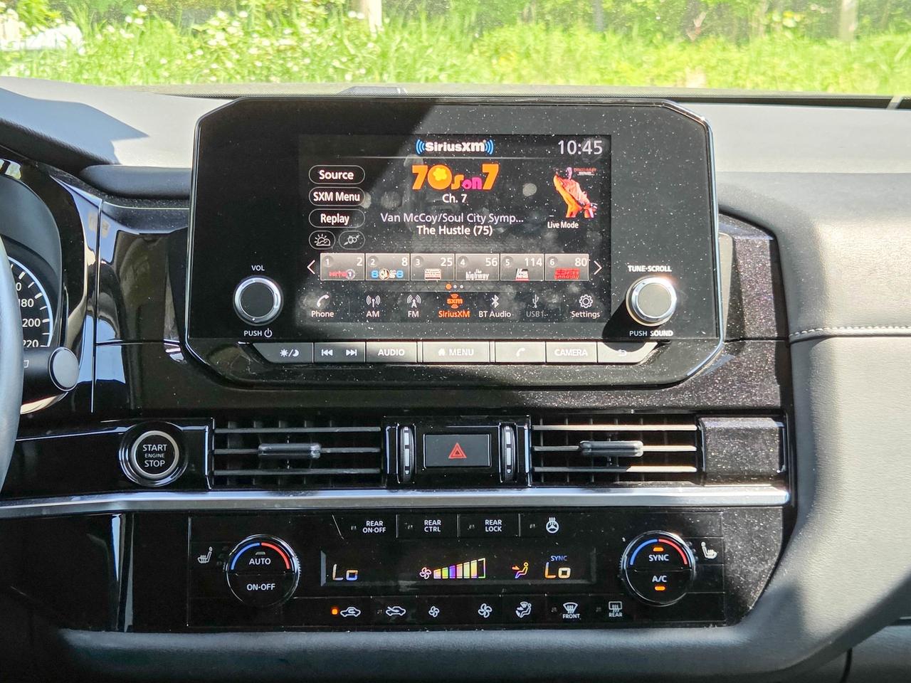 2024 Nissan Pathfinder SV Photo