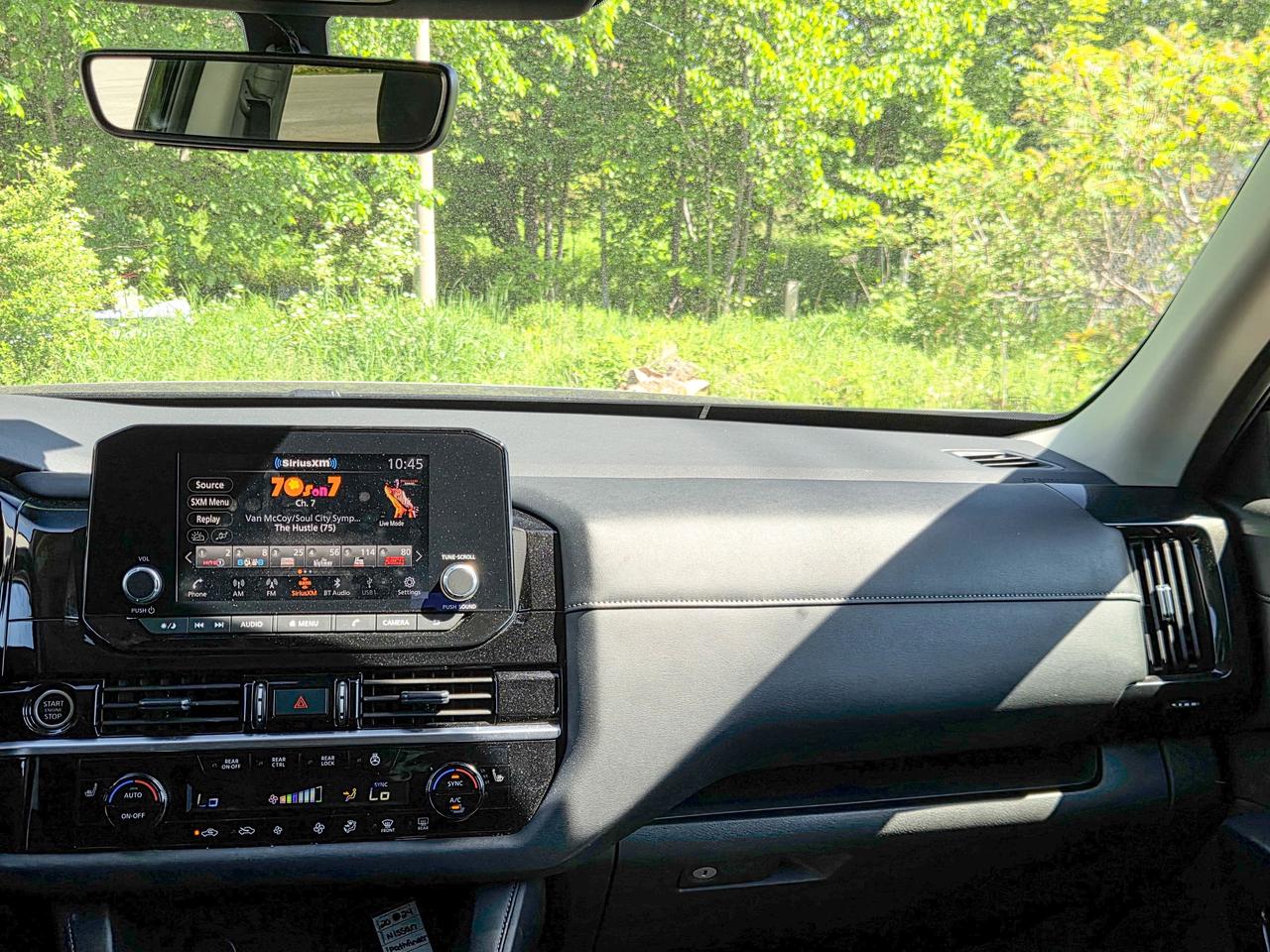 2024 Nissan Pathfinder SV Photo
