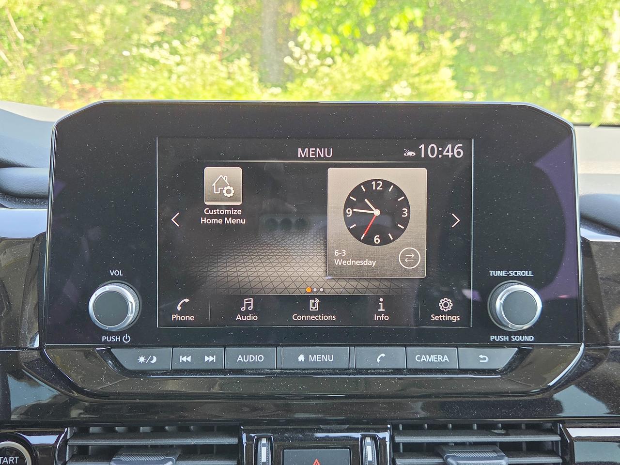 2024 Nissan Pathfinder SV Photo