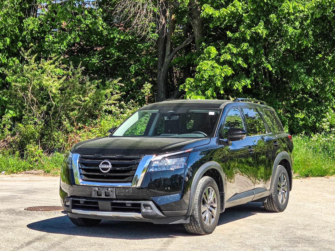 2024 Nissan Pathfinder SV Photo