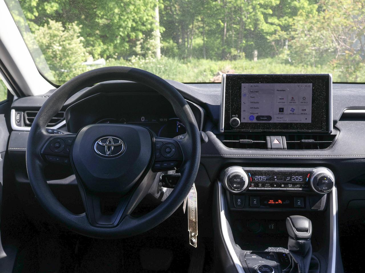 2025 Toyota RAV4 Hybrid LE Photo