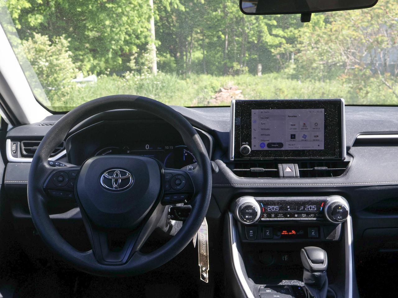 2025 Toyota RAV4 Hybrid LE Photo