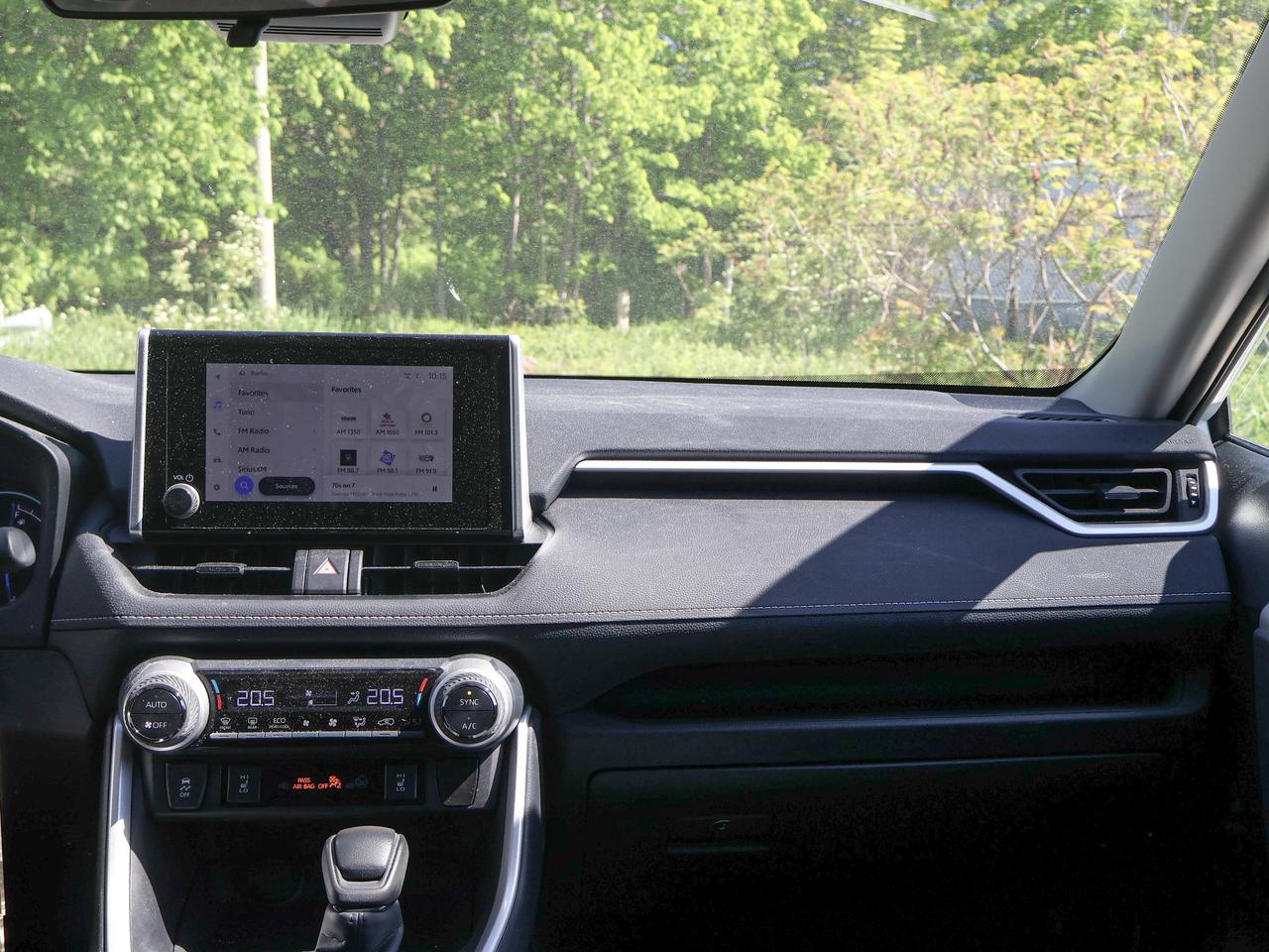 2025 Toyota RAV4 Hybrid LE Photo