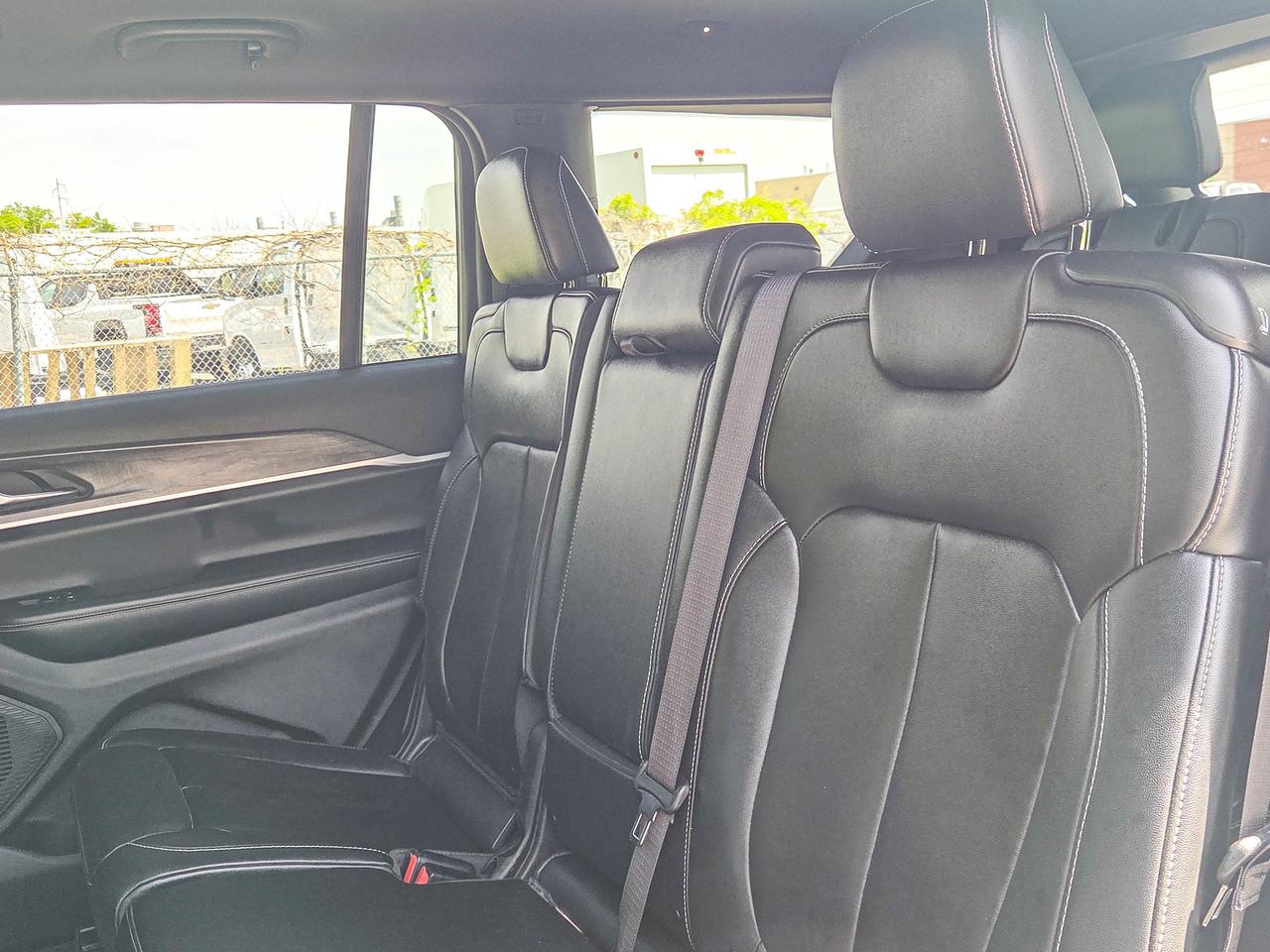 2024 Jeep Grand Cherokee L Limited Photo