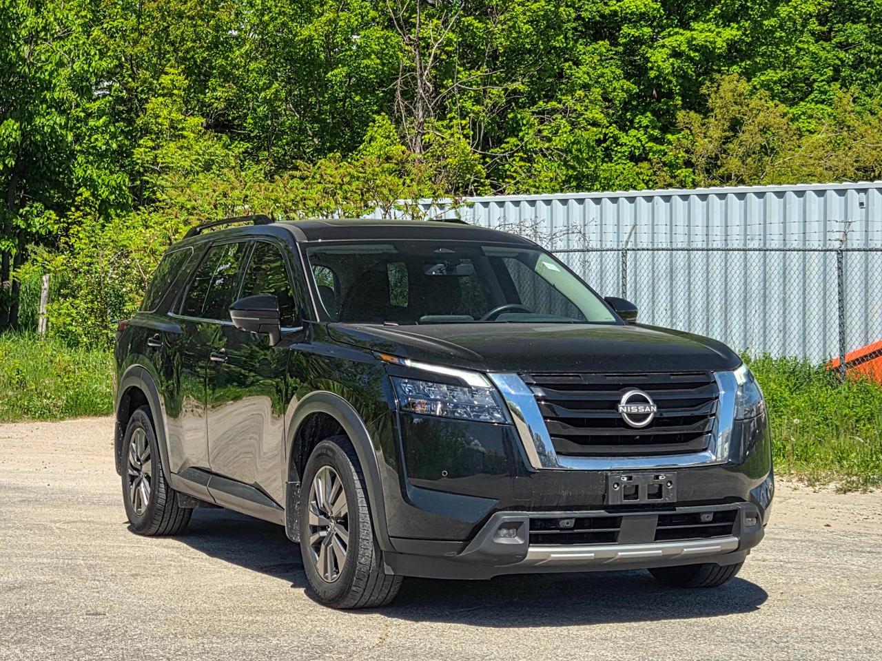 2024 Nissan Pathfinder SV Photo