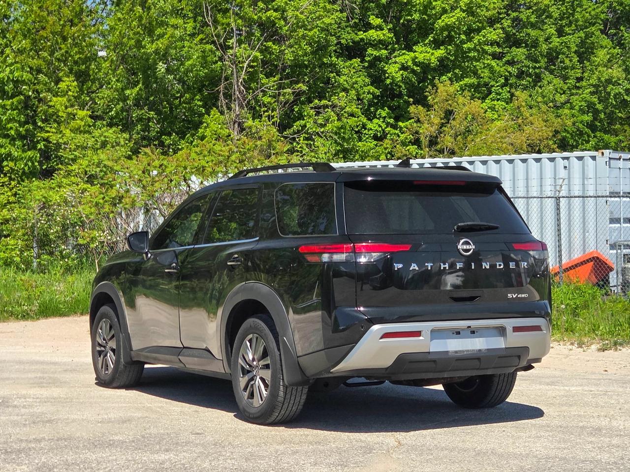 2024 Nissan Pathfinder SV Photo