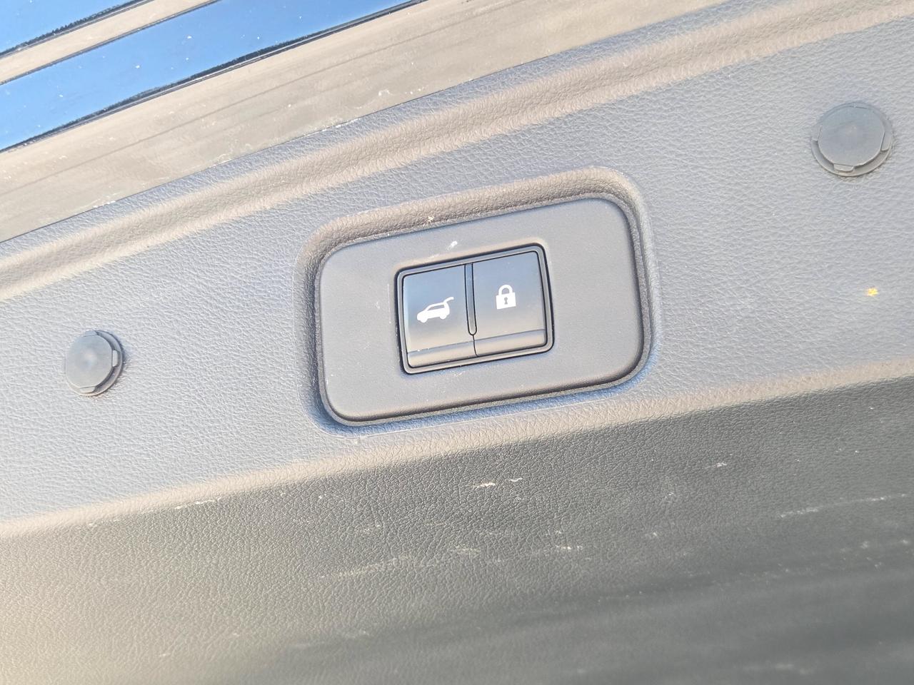 2024 Nissan Pathfinder SV Photo