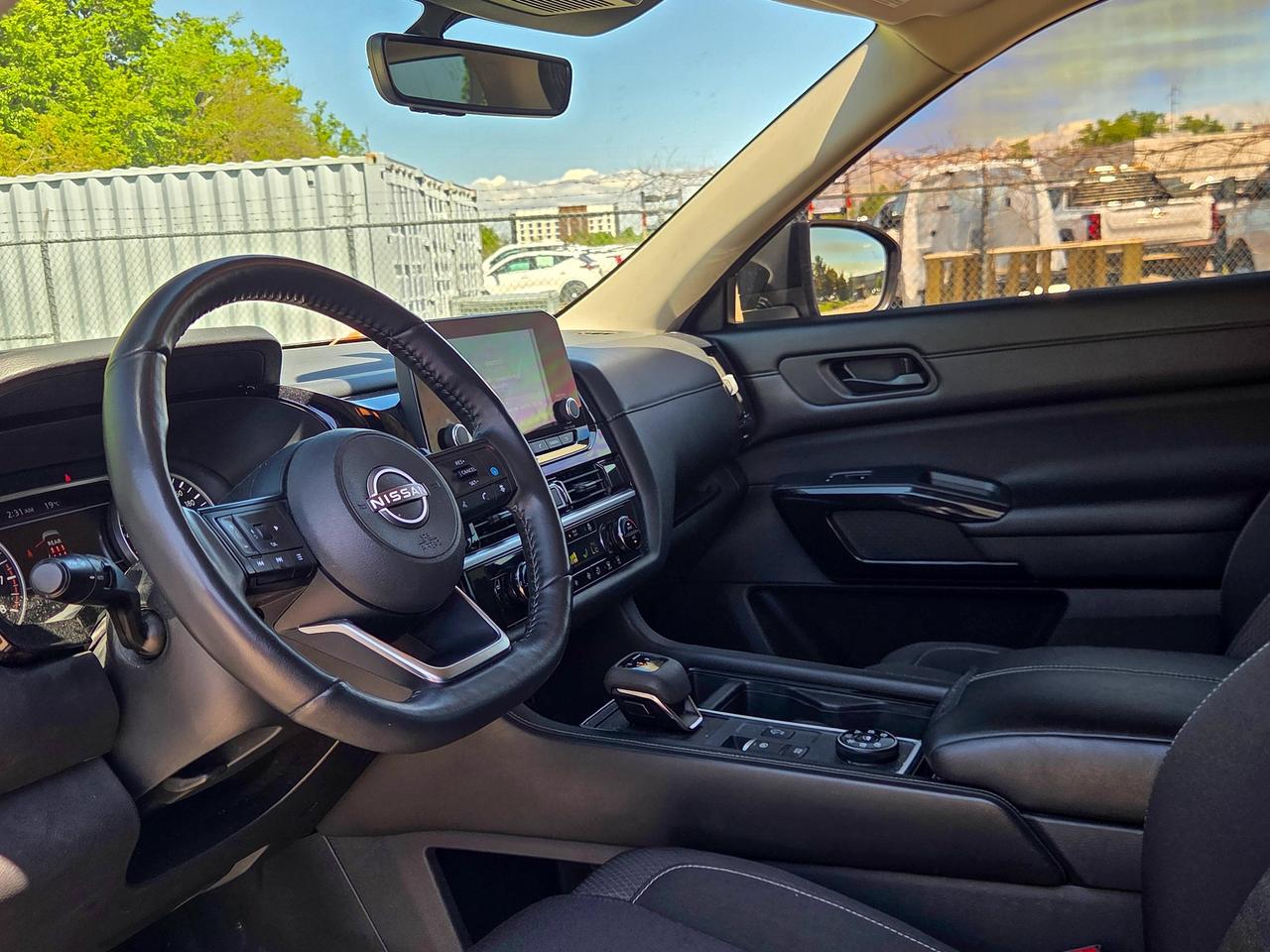 2024 Nissan Pathfinder SV Photo