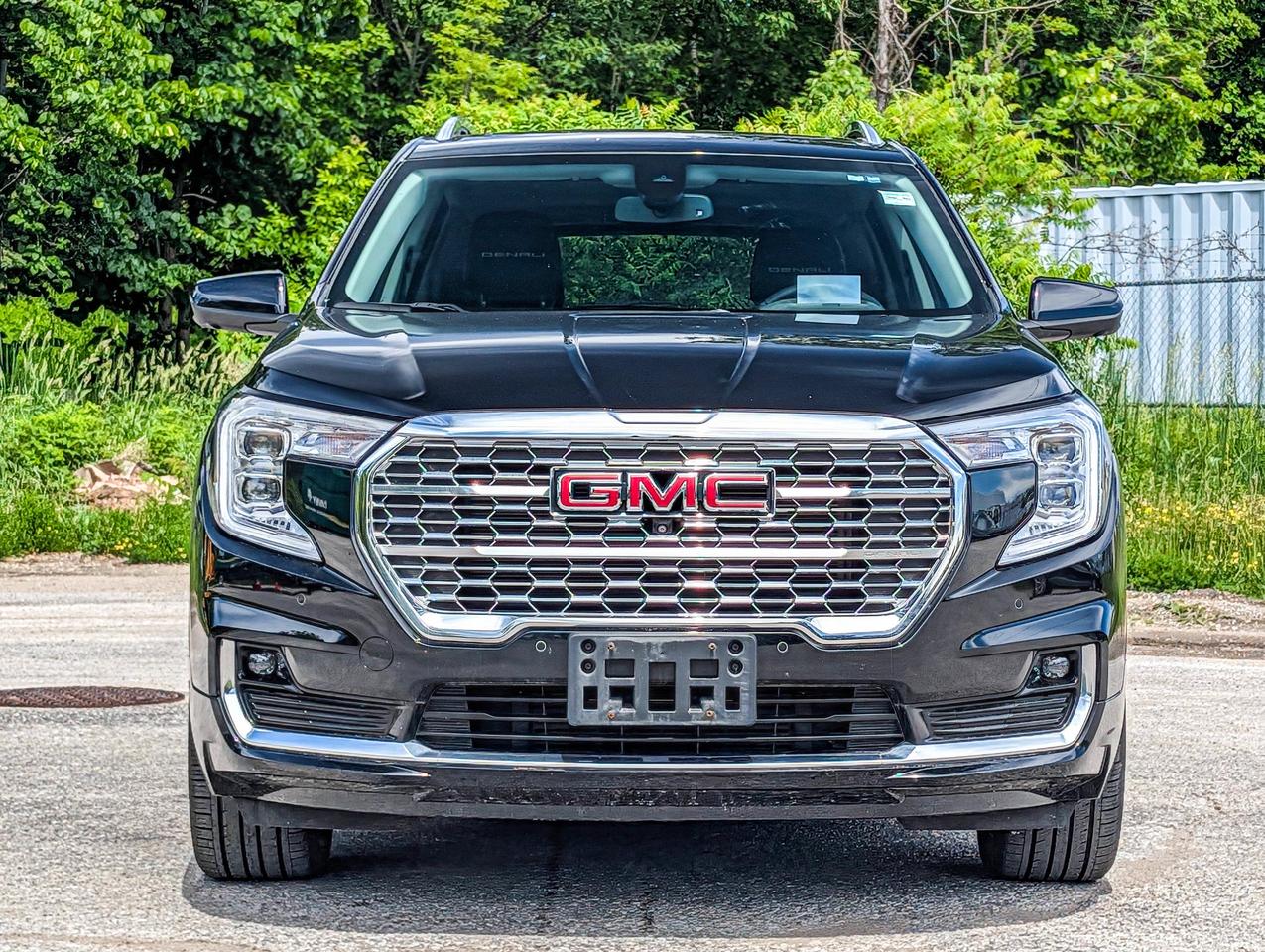 2024 GMC Terrain Denali Photo3