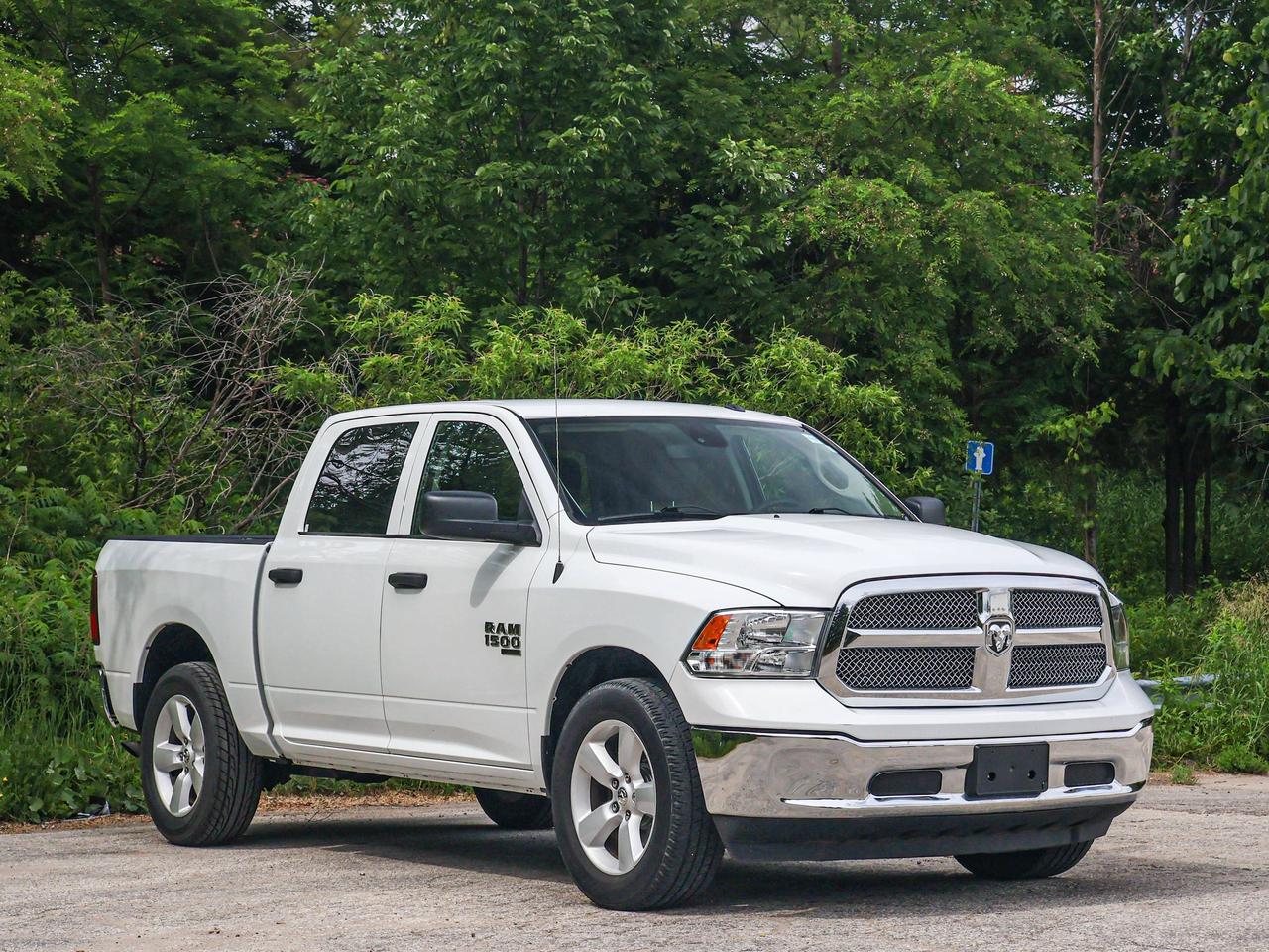 2023 RAM 1500 Classic SLT Photo3