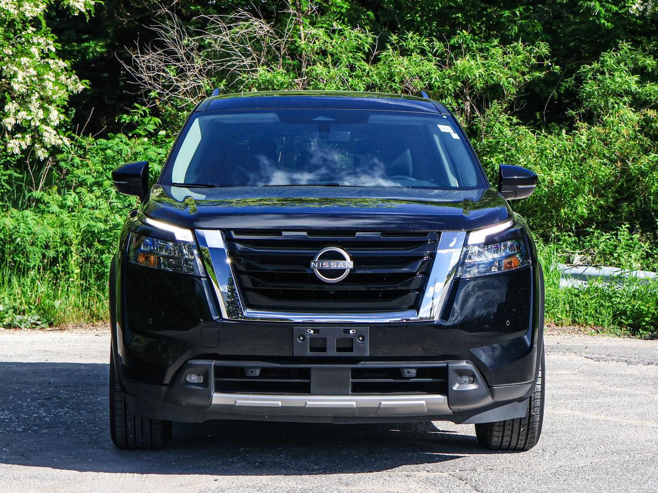 2024 Nissan Pathfinder SV Photo4