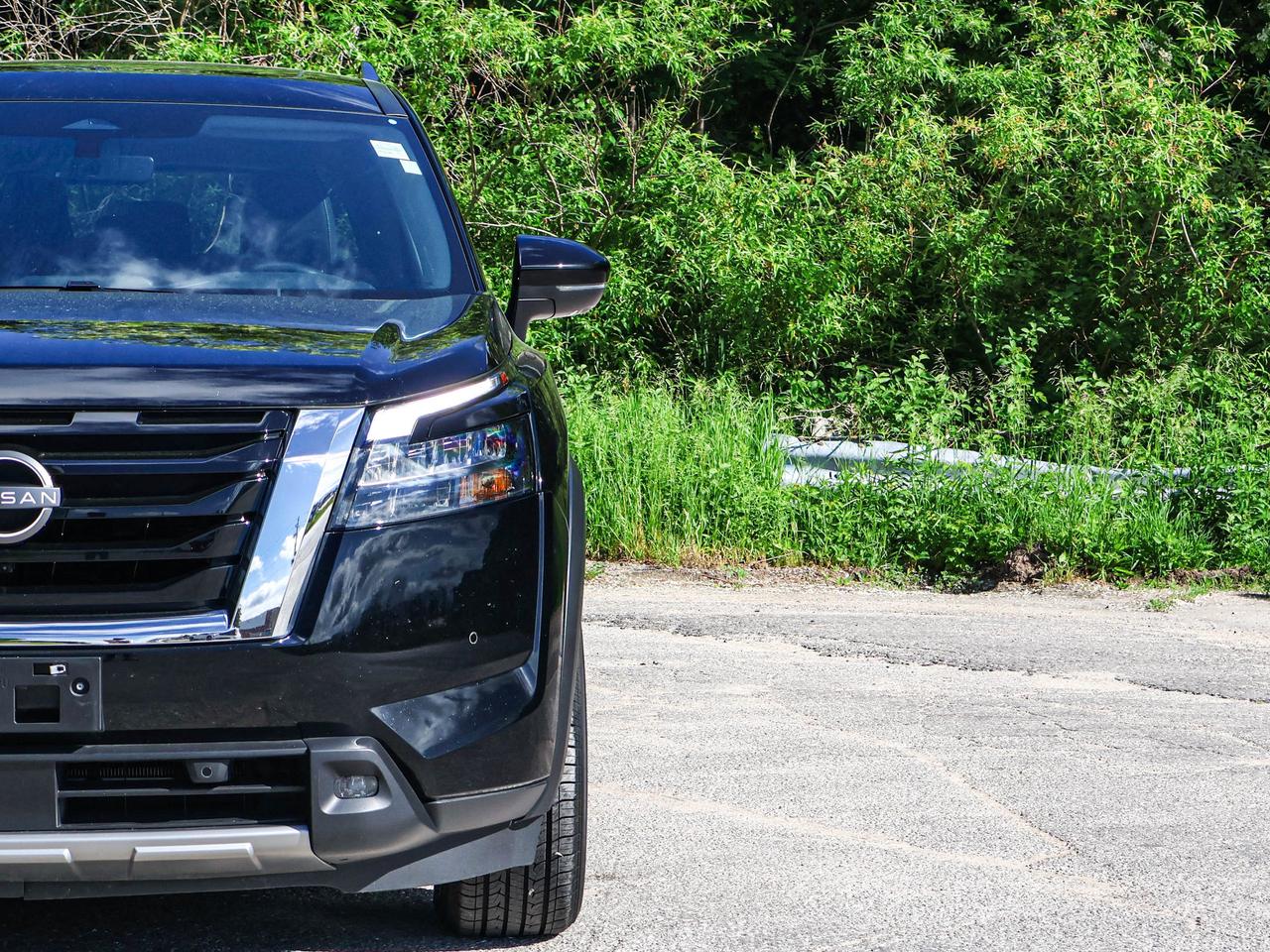 2024 Nissan Pathfinder SV Photo