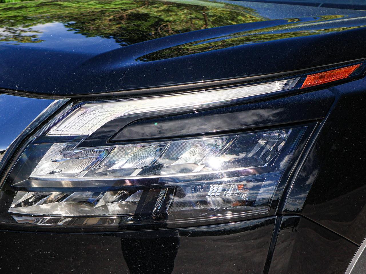 2024 Nissan Pathfinder SV Photo