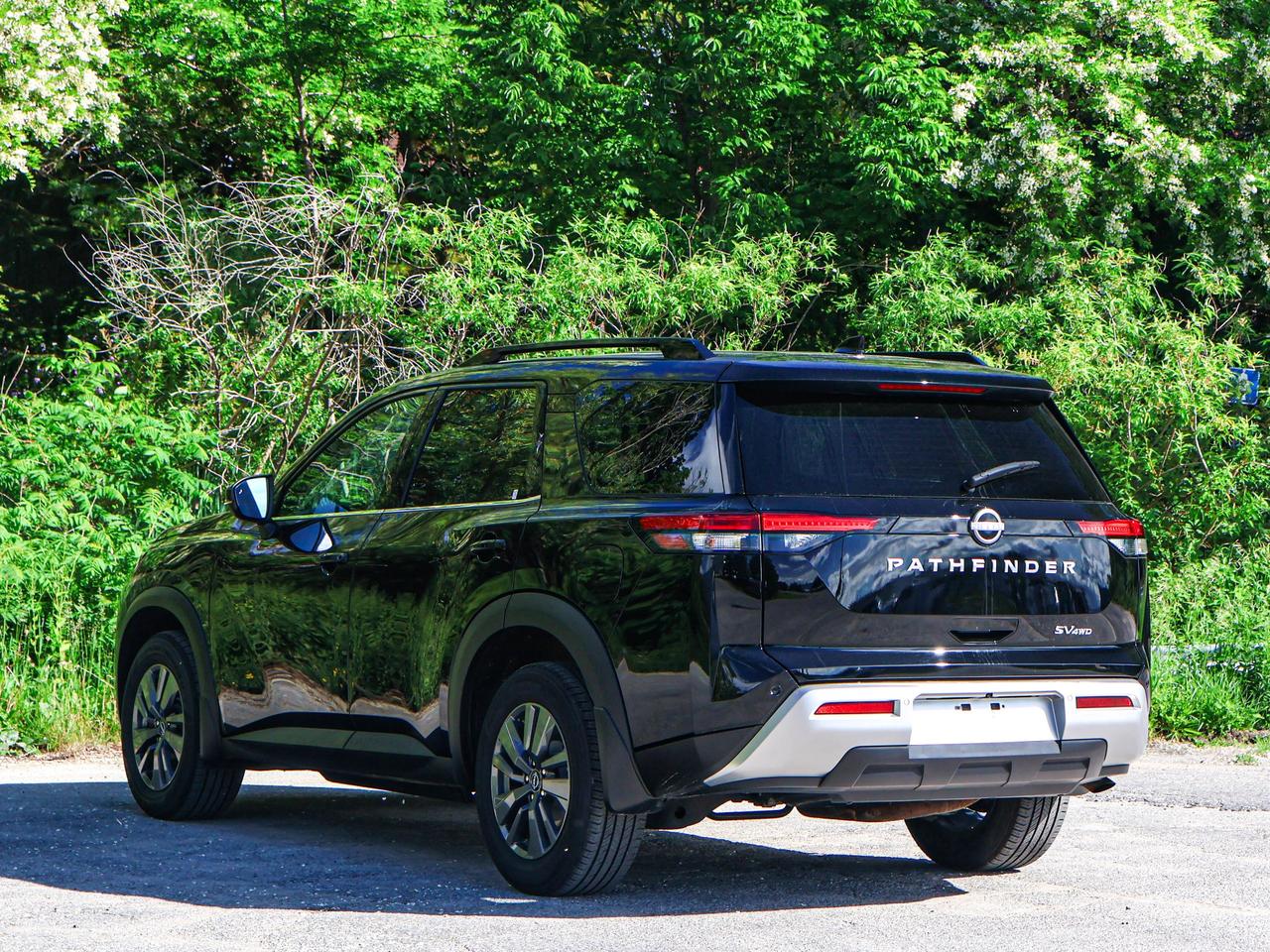 2024 Nissan Pathfinder SV Photo