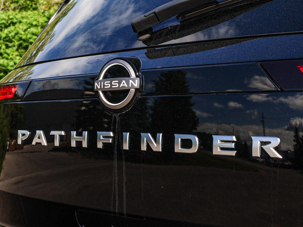 2024 Nissan Pathfinder SV Photo
