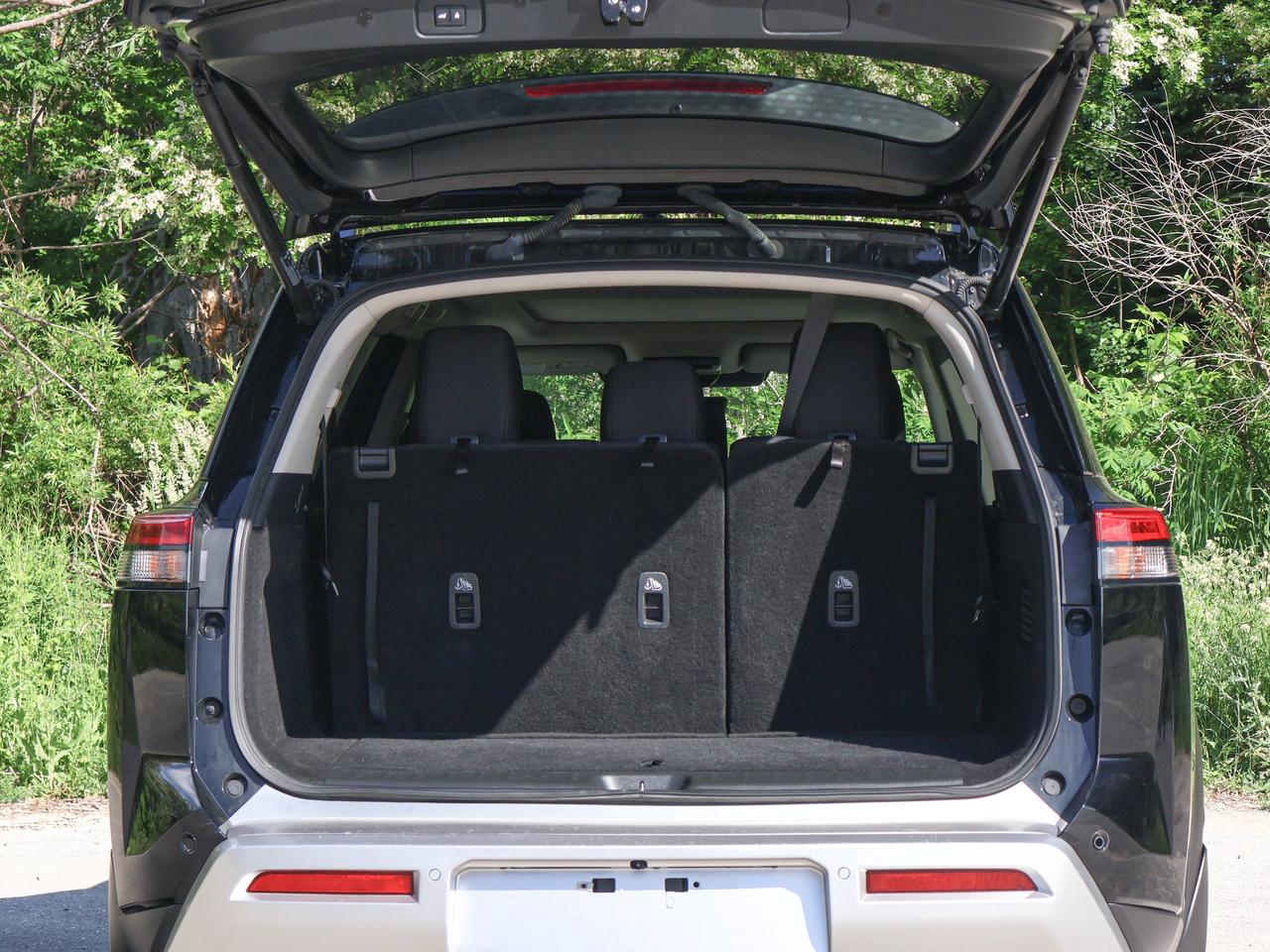 2024 Nissan Pathfinder SV Photo