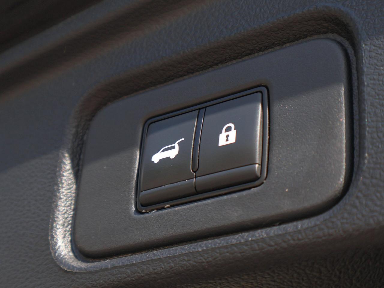 2024 Nissan Pathfinder SV Photo