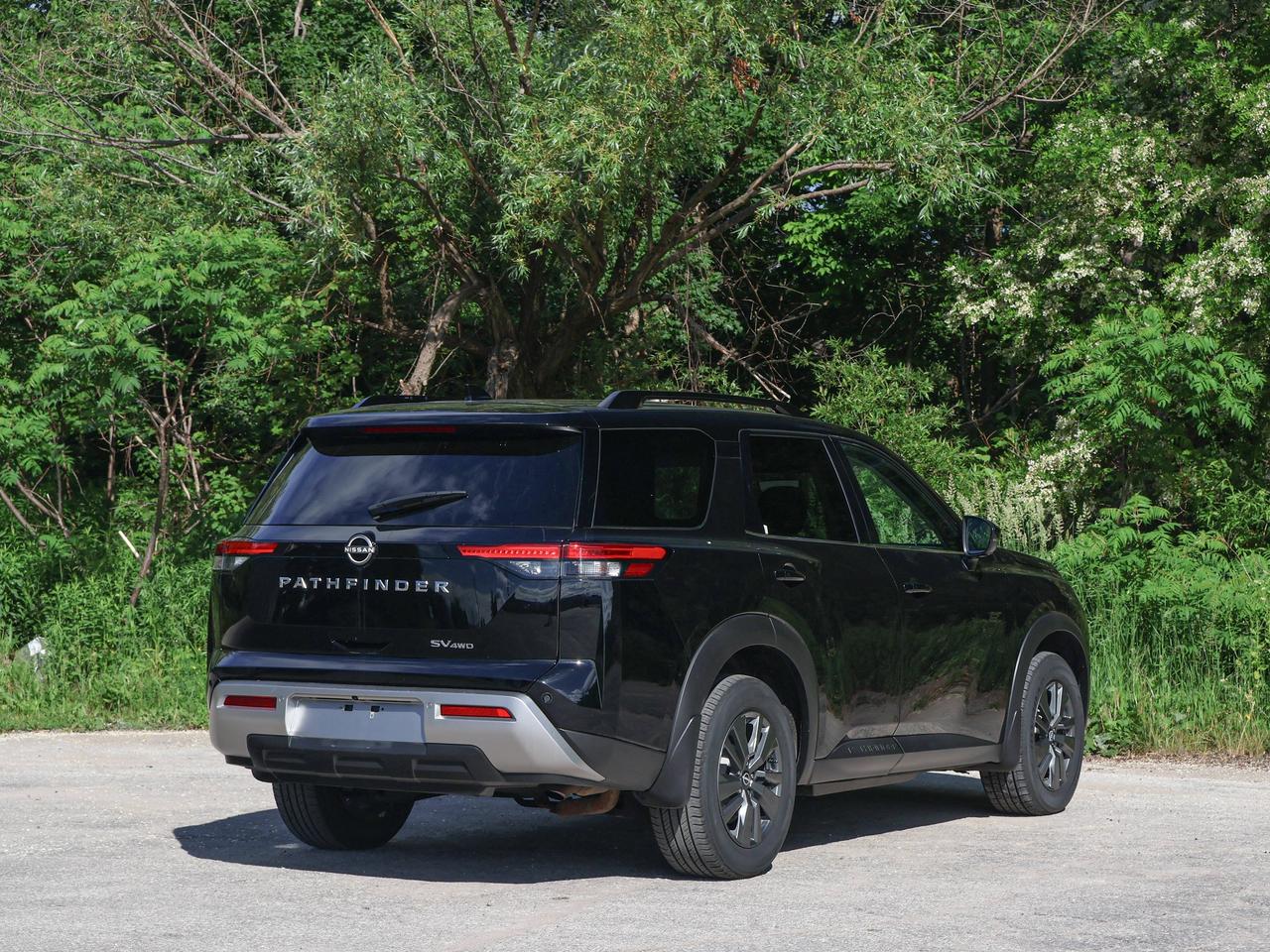 2024 Nissan Pathfinder SV Photo