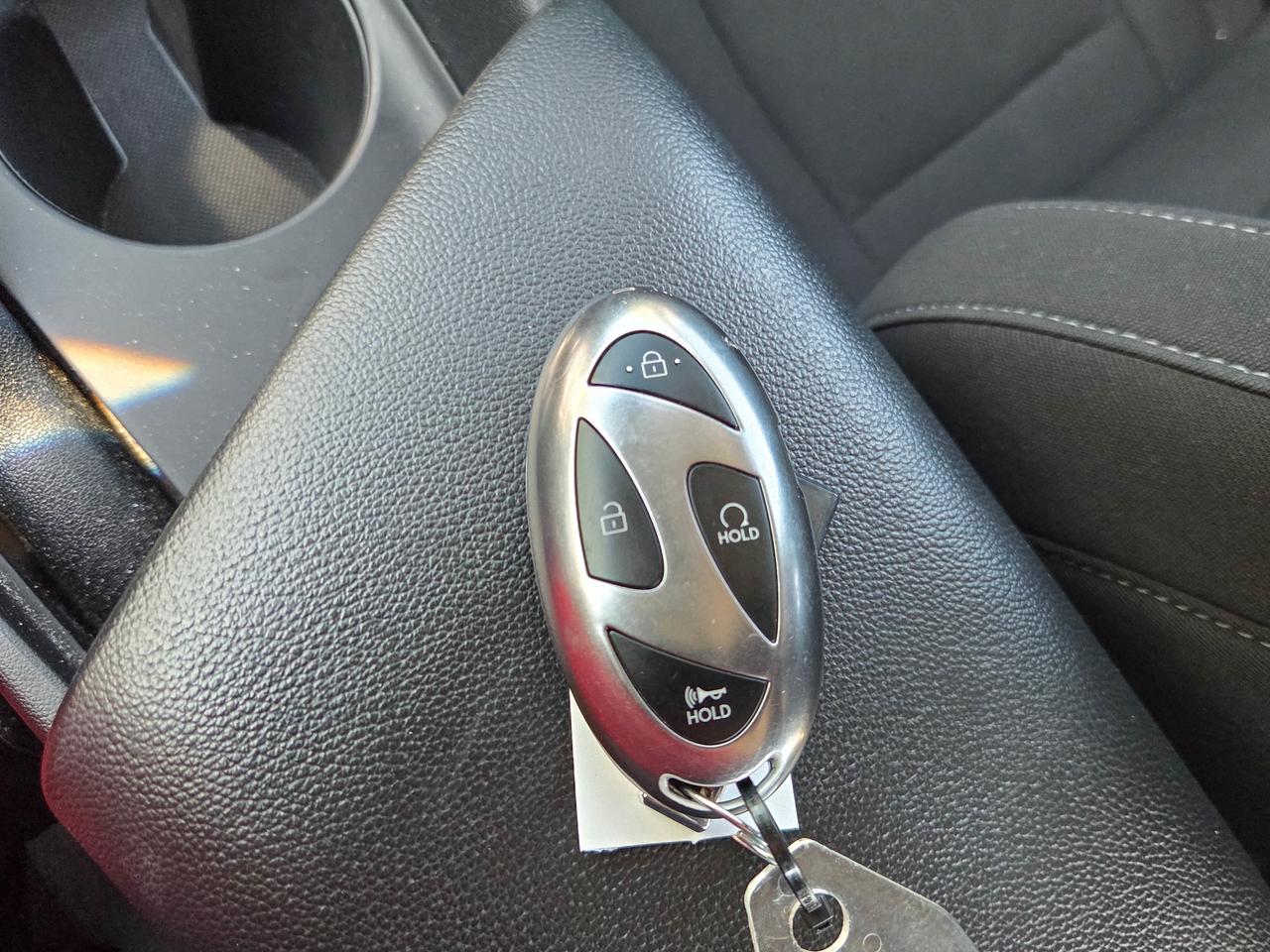 2025 Hyundai Elantra Preferred Photo