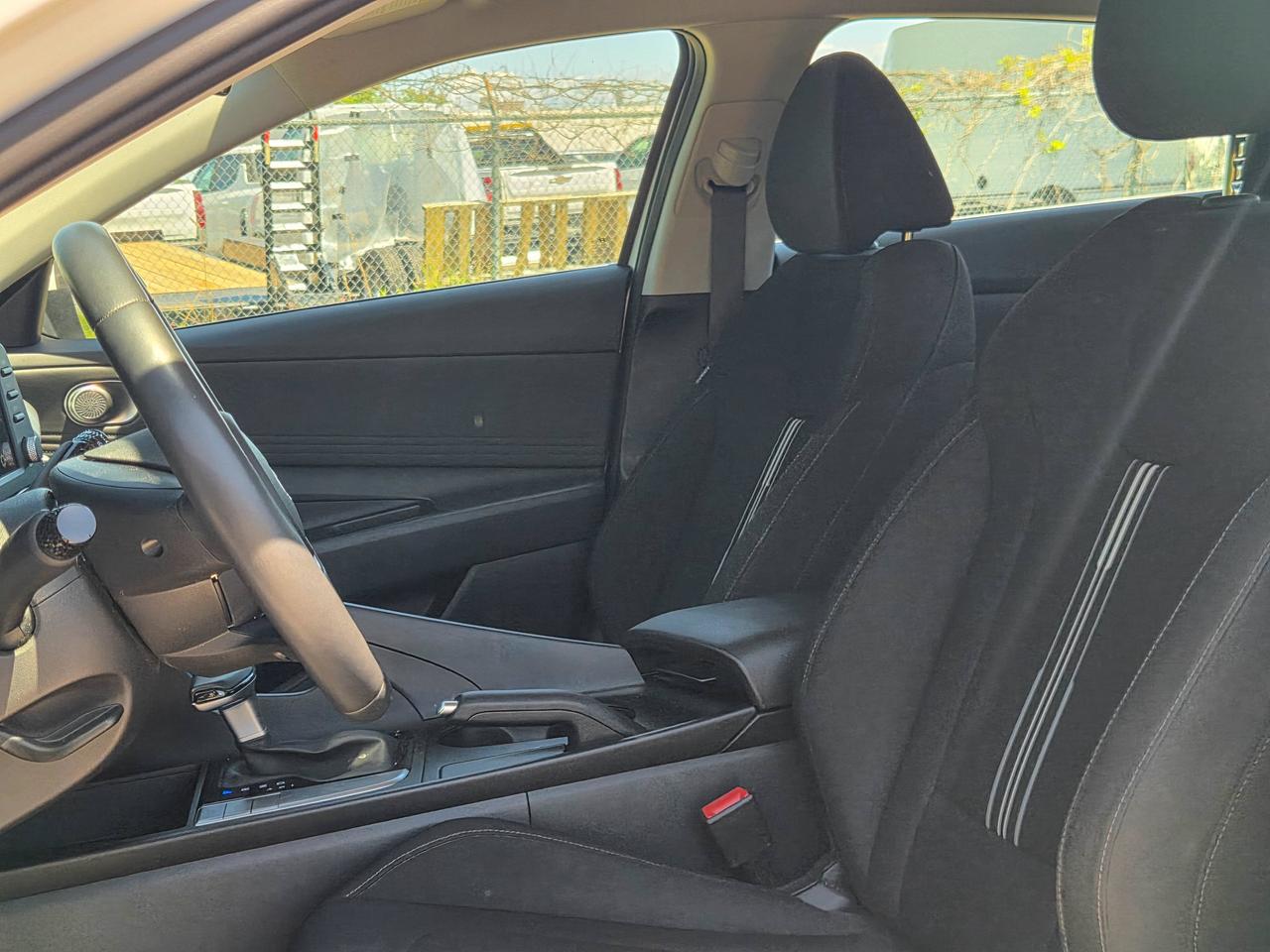 2025 Hyundai Elantra Preferred Photo