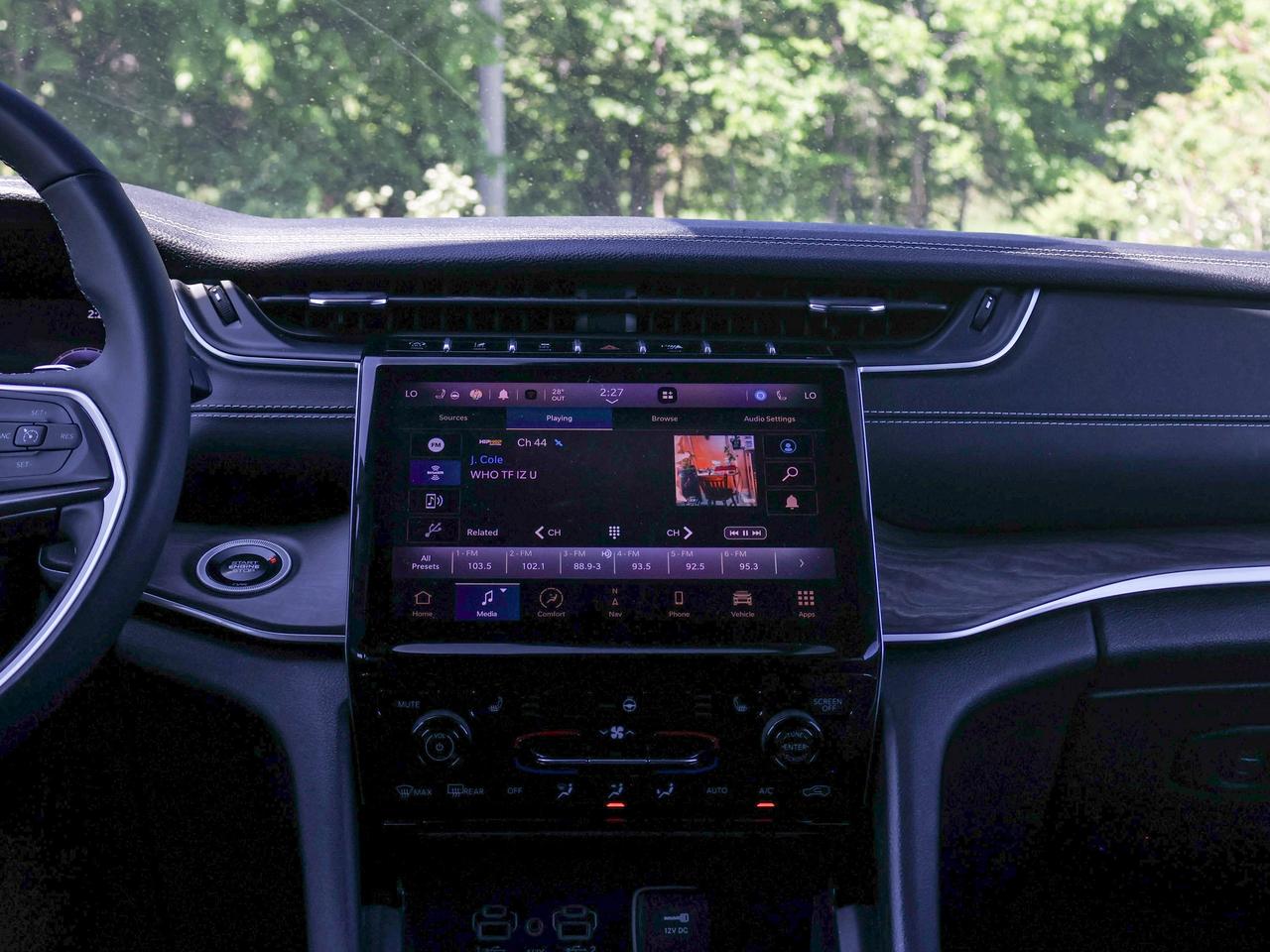 2024 Jeep Grand Cherokee L Limited Photo