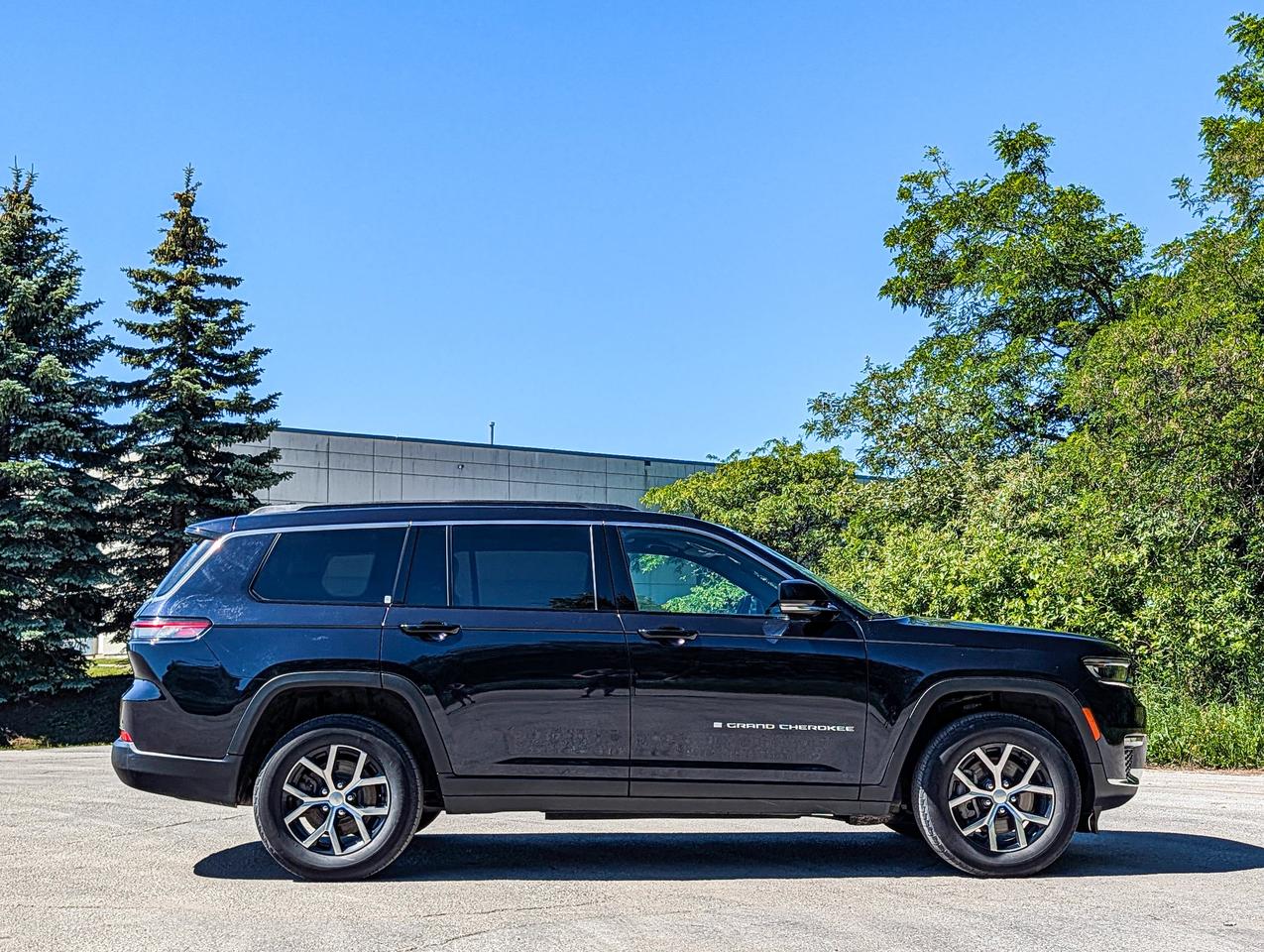 2024 Jeep Grand Cherokee L Limited Photo