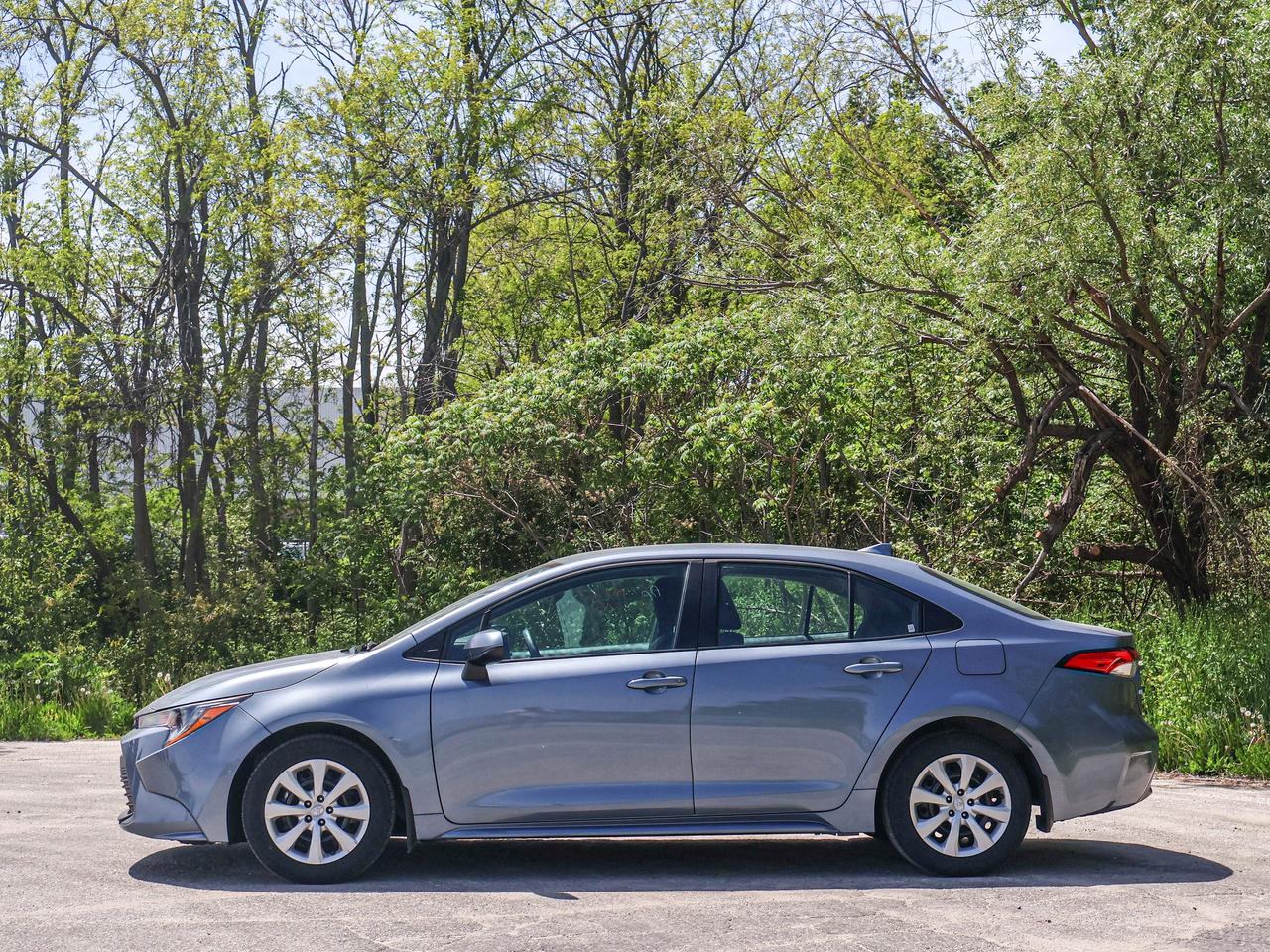 2025 Toyota Corolla LE Photo