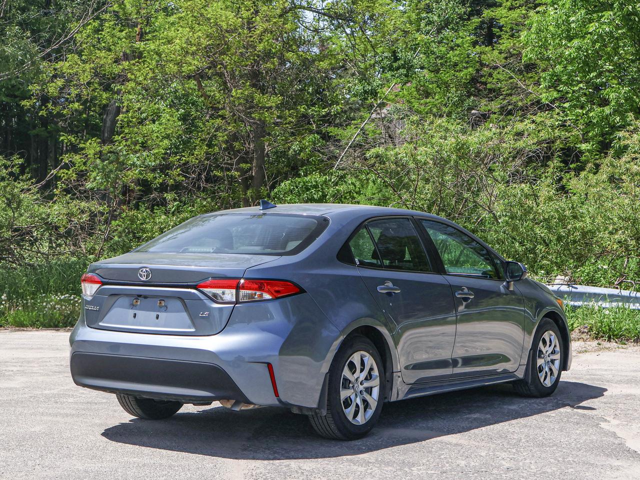 2025 Toyota Corolla LE Photo