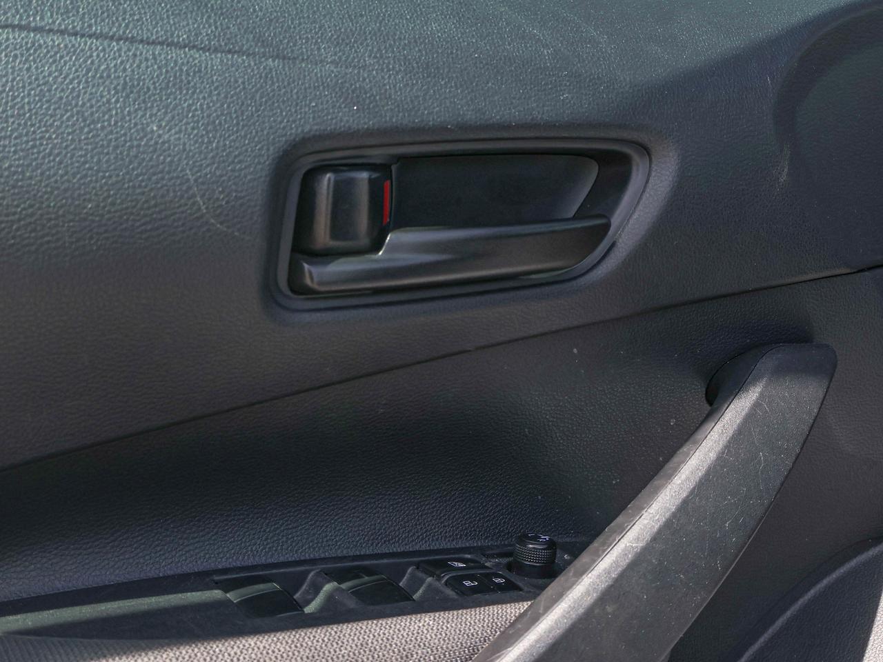 2025 Toyota Corolla LE Photo