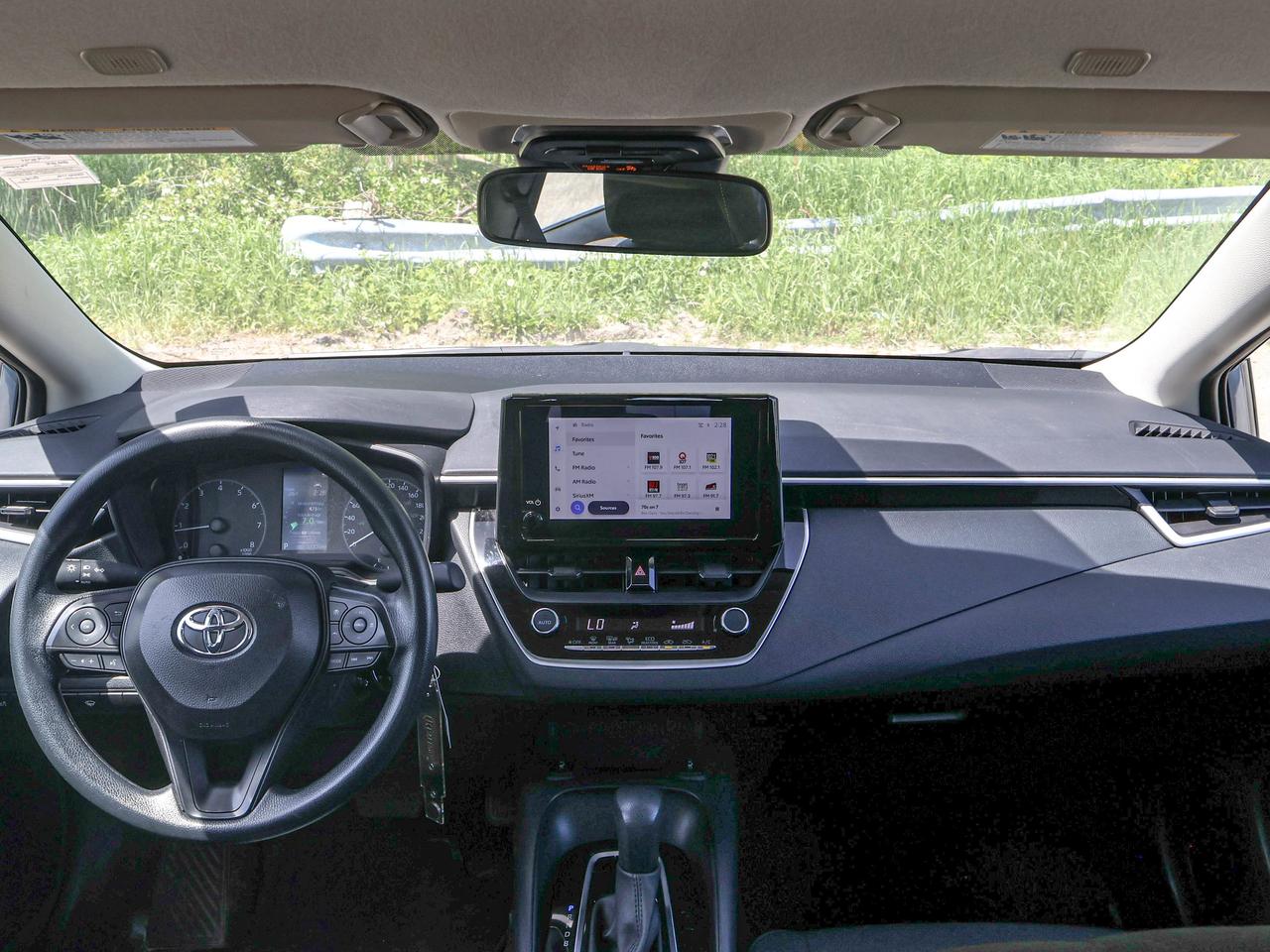 2025 Toyota Corolla LE Photo