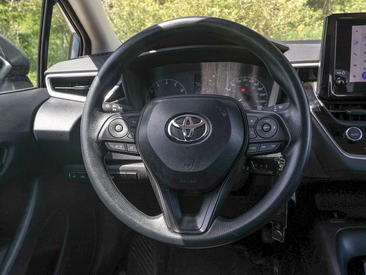 2025 Toyota Corolla LE Photo