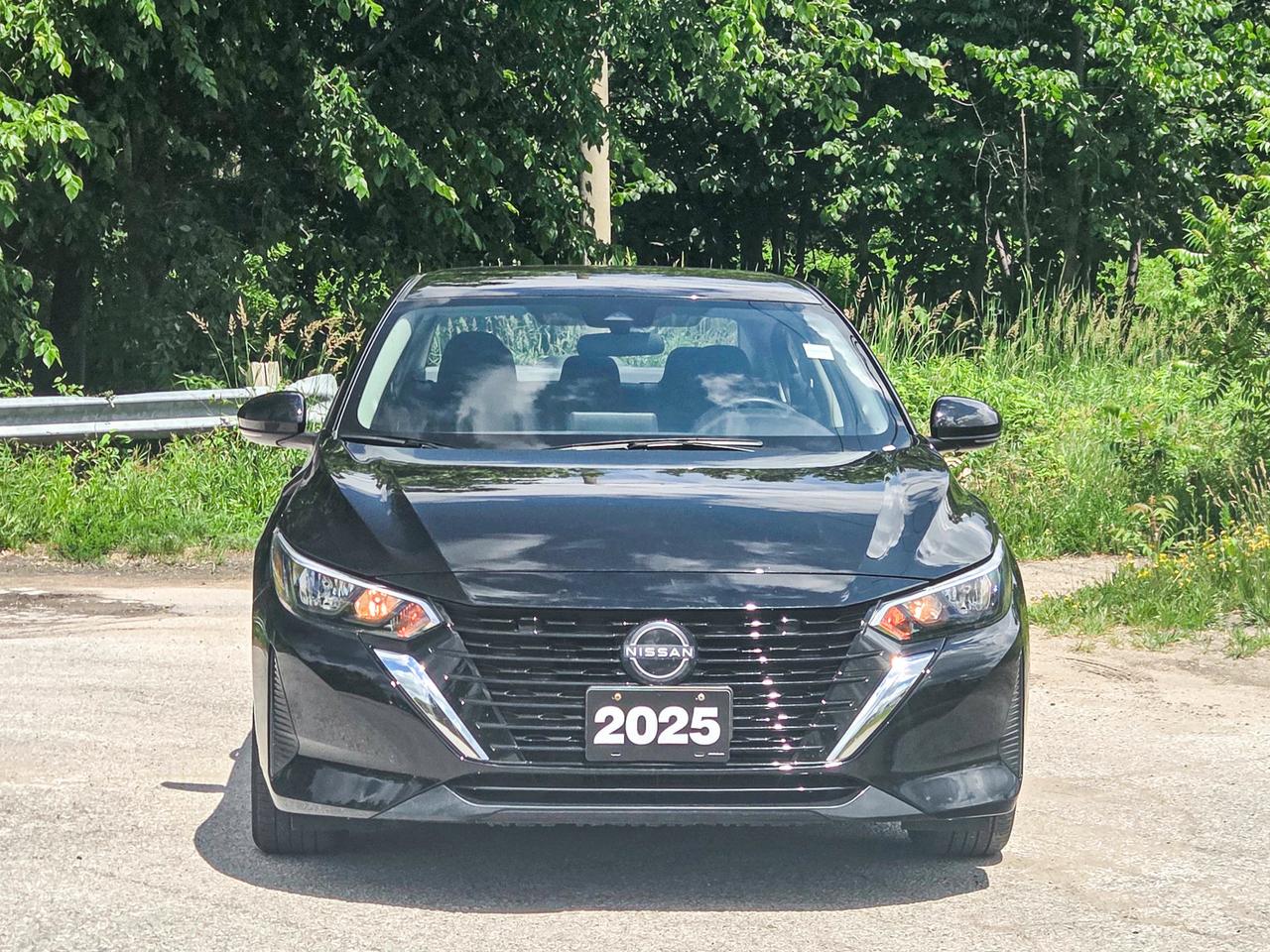 2025 Nissan Sentra SV Photo
