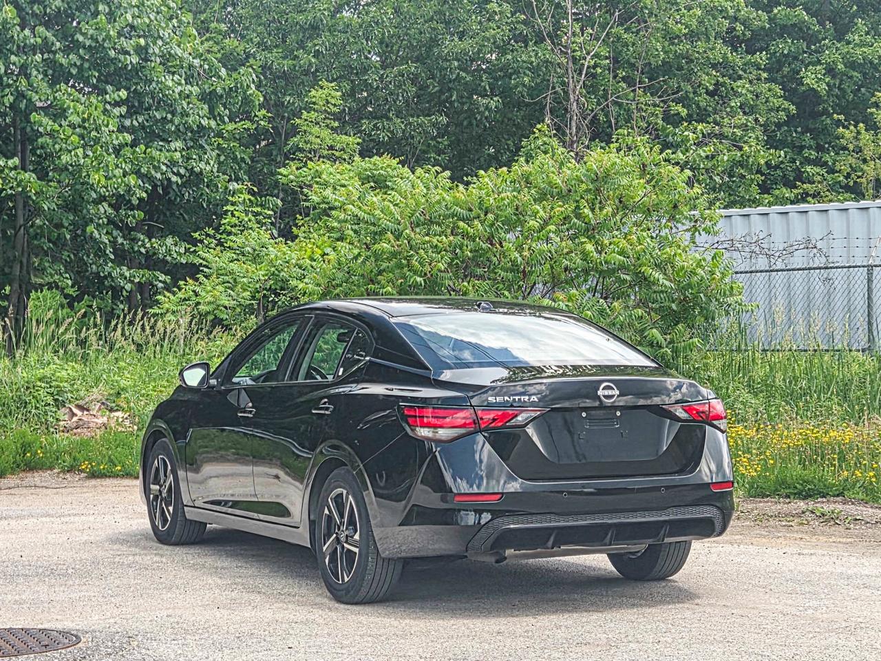 2025 Nissan Sentra SV Photo