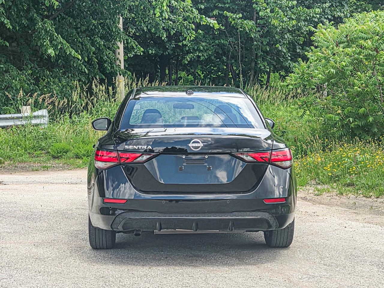2025 Nissan Sentra SV Photo