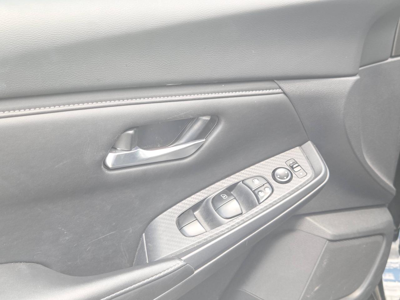 2025 Nissan Sentra SV Photo