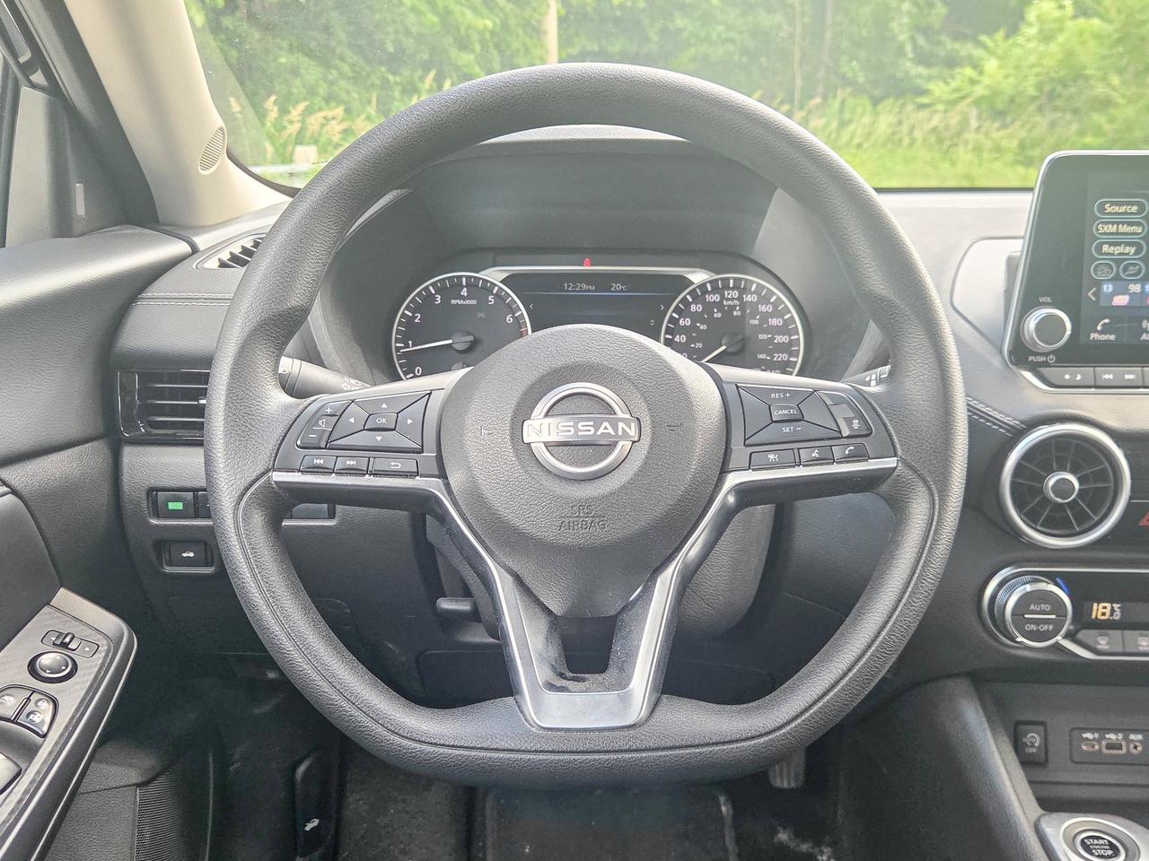 2025 Nissan Sentra SV Photo
