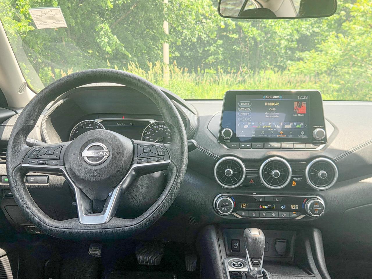 2025 Nissan Sentra SV Photo