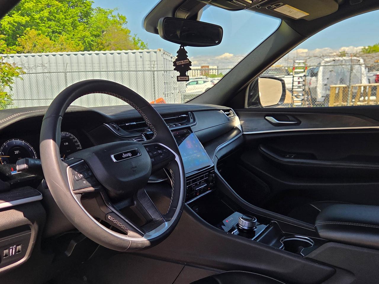 2024 Jeep Grand Cherokee L Limited Photo