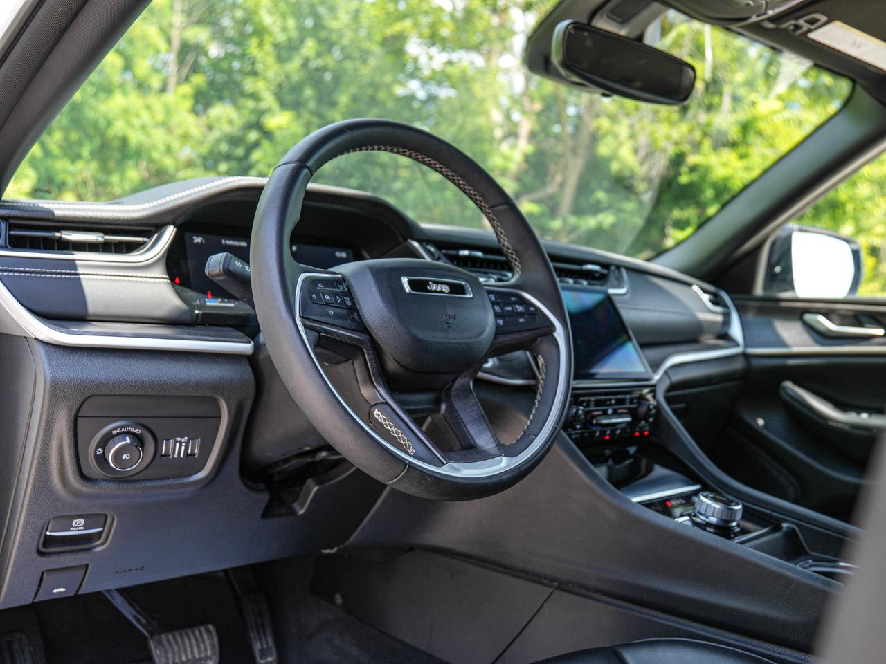 2024 Jeep Grand Cherokee L Limited Photo