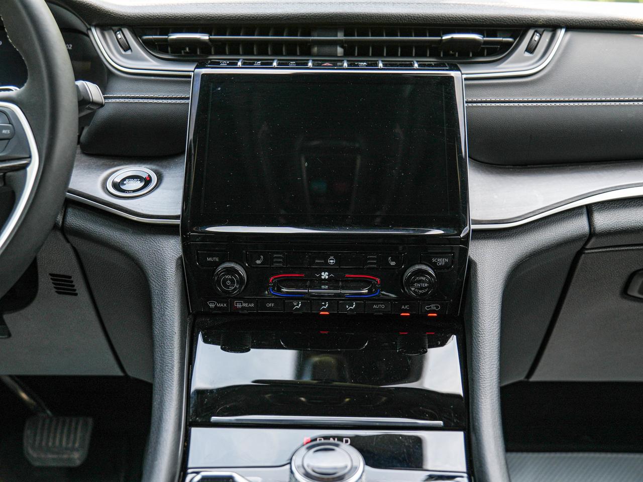 2024 Jeep Grand Cherokee L Limited Photo