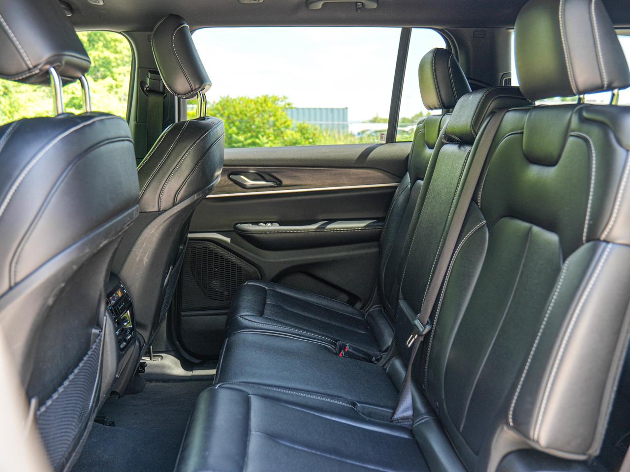 2024 Jeep Grand Cherokee L Limited Photo